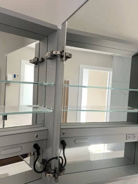 Royale 24" x 30" Right Hinge Medicine Cabinet
