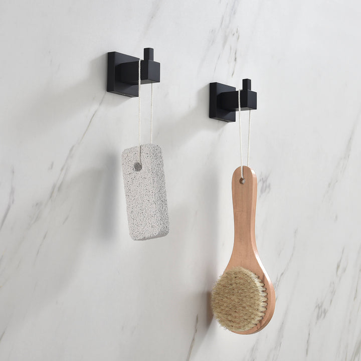 Quadra 4-Piece Bathroom Hardware Set in 2