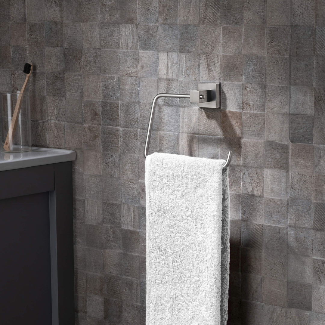 Quadra 4-Piece Bathroom Hardware Set in 1