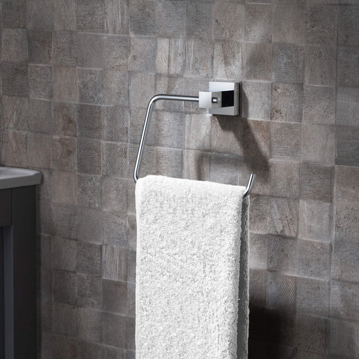 Quadra 4-Piece Bathroom Hardware Set in 1