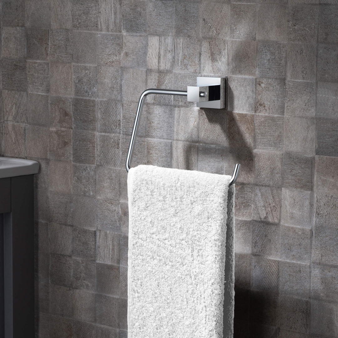 Quadra 4-Piece Bathroom Hardware Set in 2