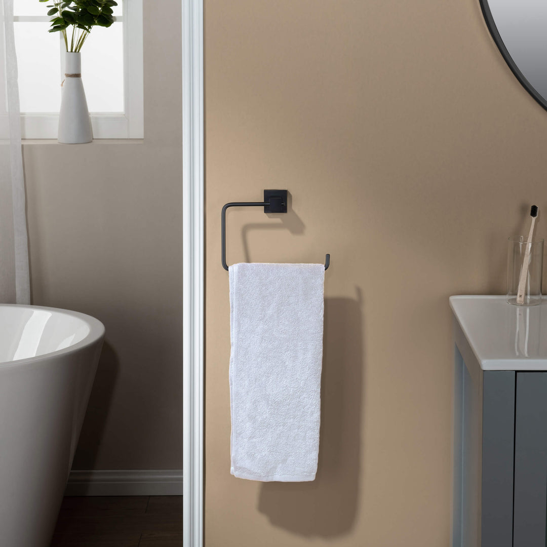 Quadra 4-Piece Bathroom Hardware Set in 1