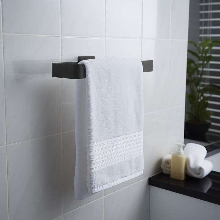 Fusion 2-Piece Bathroom Hardware Set