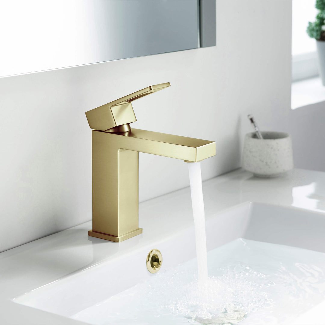 Quadra Single-Handle Single-Hole Bathroom Faucet with Pop-Up Drain