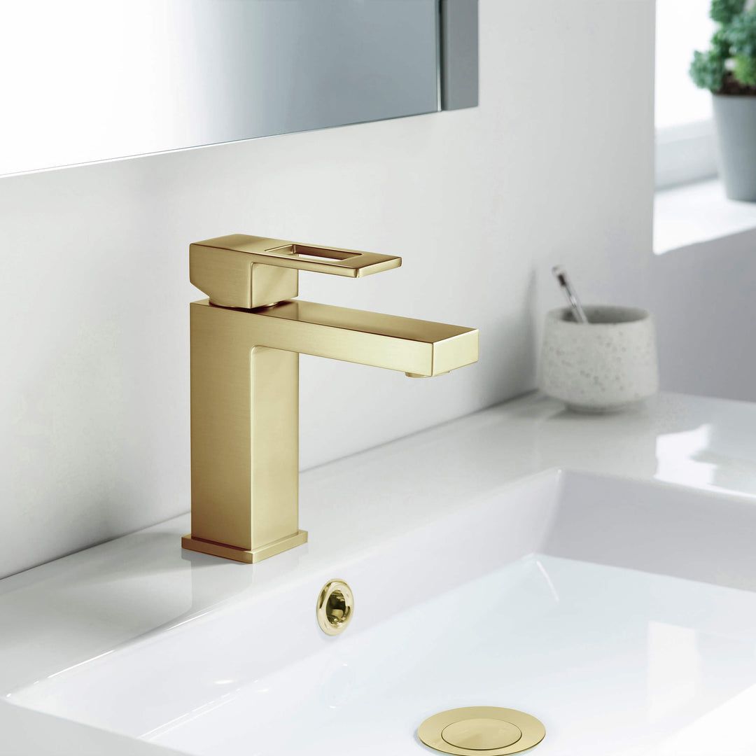 Quadra Single-Handle Single-Hole Bathroom Faucet with Pop-Up Drain