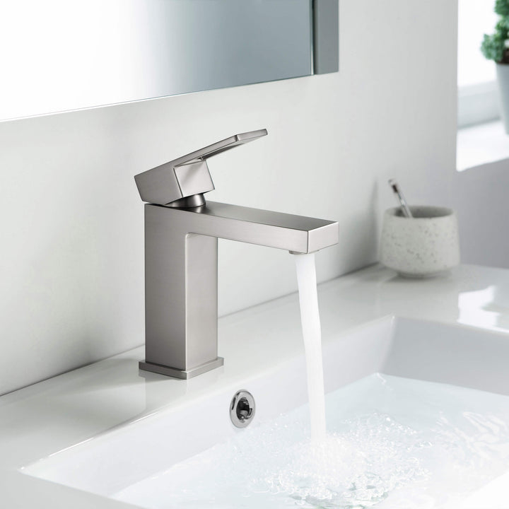 Quadra Single-Handle Single-Hole Bathroom Faucet with Pop-Up Drain