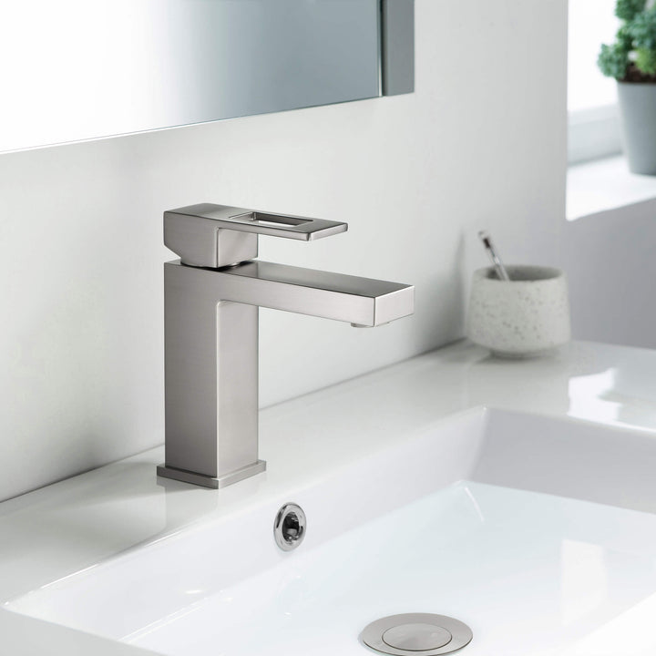 Quadra Single-Handle Single-Hole Bathroom Faucet with Pop-Up Drain