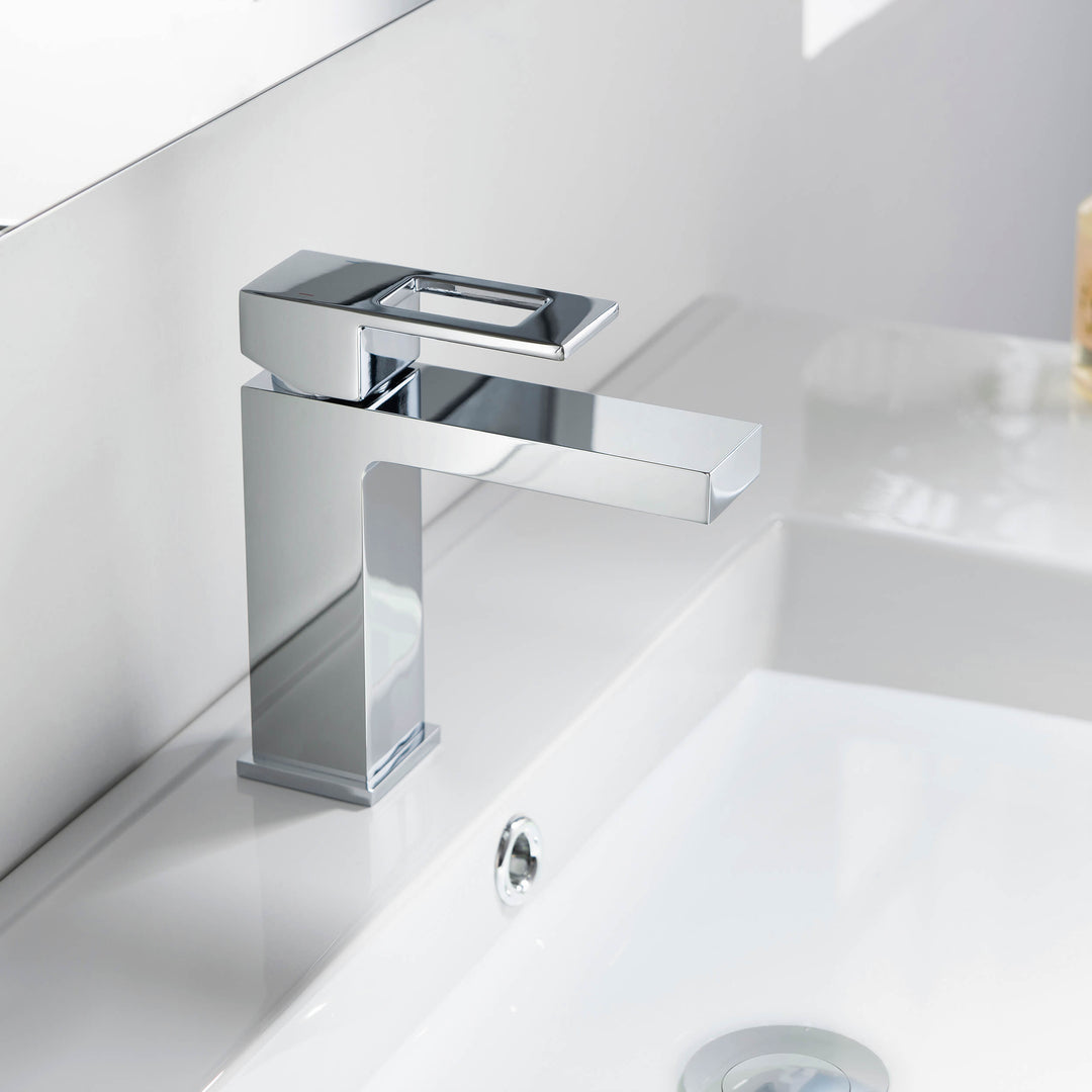 Quadra Single-Handle Single-Hole Bathroom Faucet with Pop-Up Drain