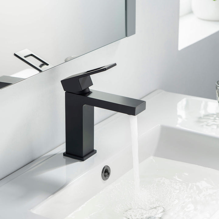Quadra Single-Handle Single-Hole Bathroom Faucet with Pop-Up Drain
