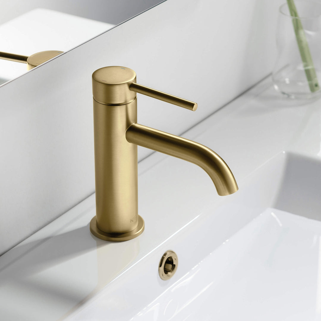 Halo Single-Handle Single-Hole Bathroom Faucet with Pop-Up Drain