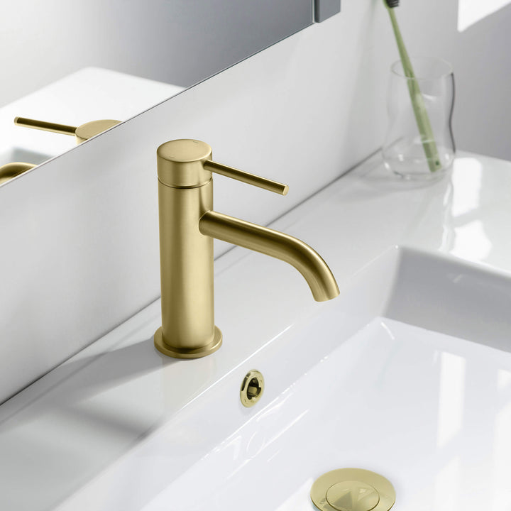 Halo Single-Handle Single-Hole Bathroom Faucet with Pop-Up Drain