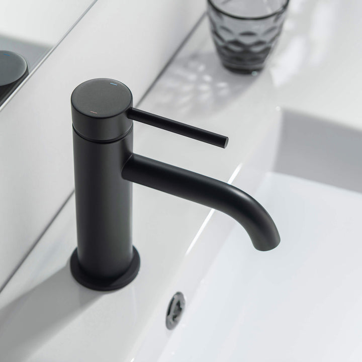 Halo Single-Handle Single-Hole Bathroom Faucet with Pop-Up Drain