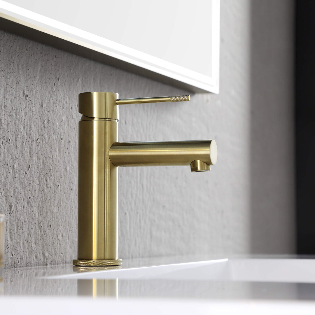 Verona Single-Handle Single-Hole Bathroom Faucet with Pop-Up Drain