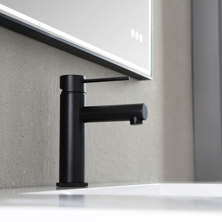 Verona Single-Handle Single-Hole Bathroom Faucet with Pop-Up Drain