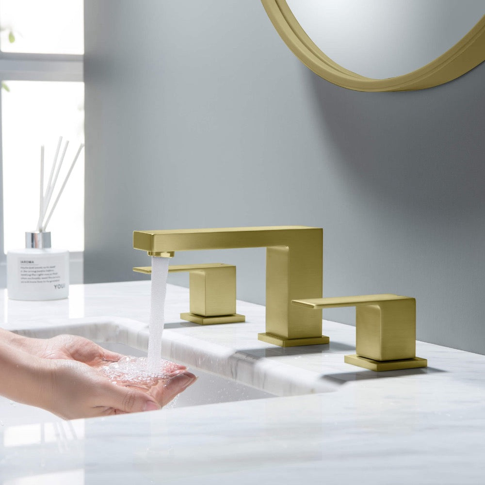 Quadra 8" Widespread Bathroom Faucet