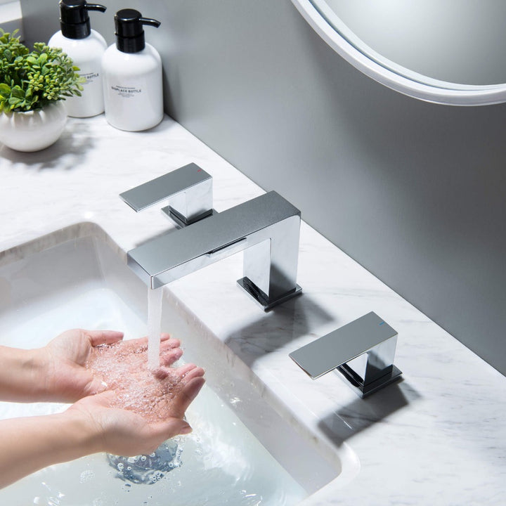 Quadra 8" Widespread Bathroom Faucet