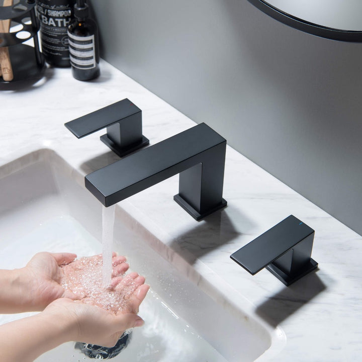 Quadra 8" Widespread Bathroom Faucet