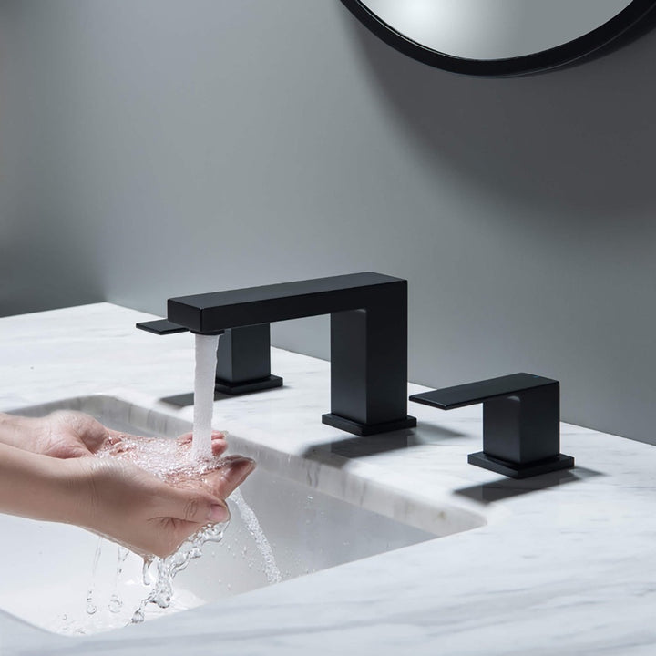 Quadra 8" Widespread Bathroom Faucet
