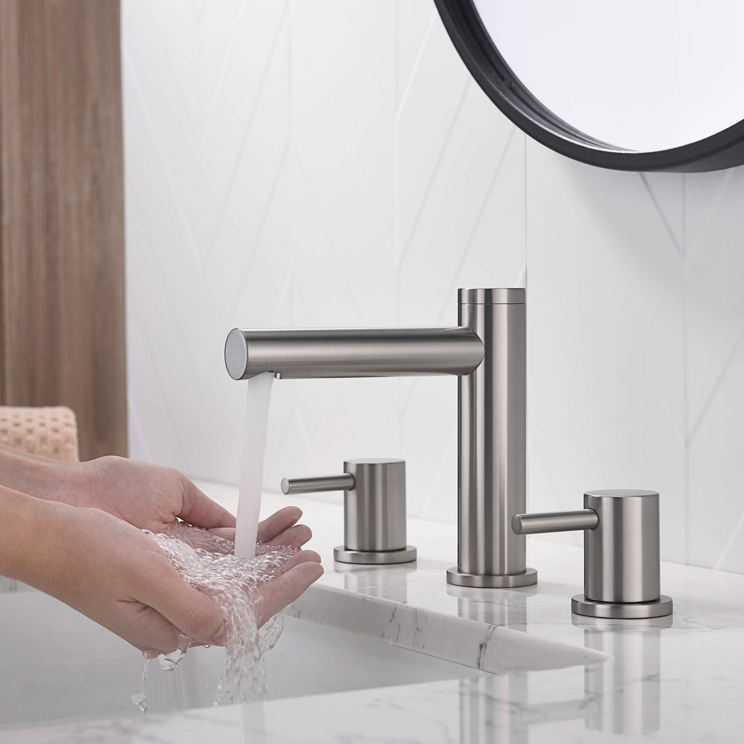 Halo Two-Handle 8" Widespread Bathroom Faucet with Drain Assembly