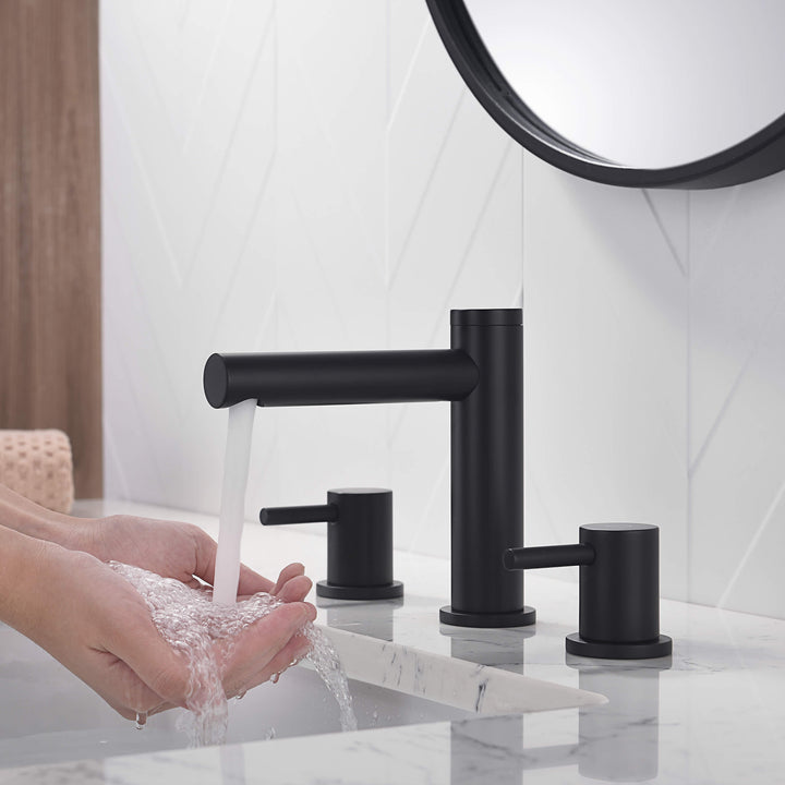 Halo Two-Handle 8" Widespread Bathroom Faucet with Drain Assembly