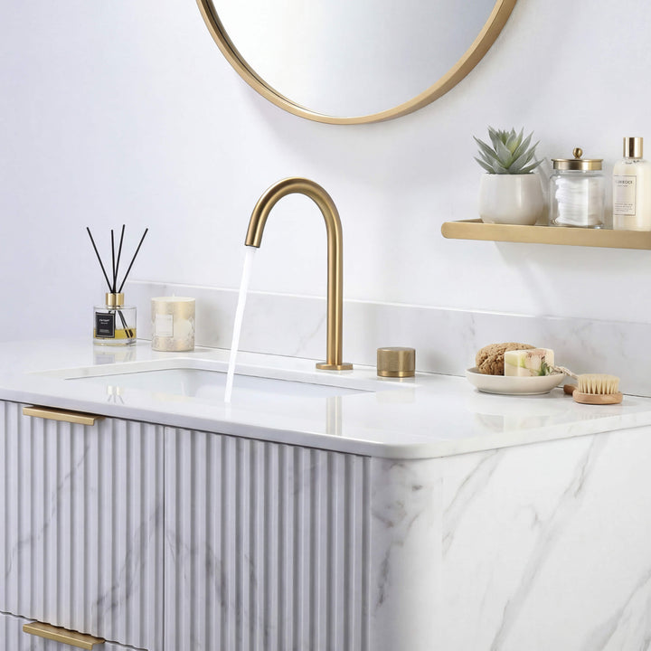 Verona Single-Handle 2-Hole Bathroom Faucet with Drain Assembly