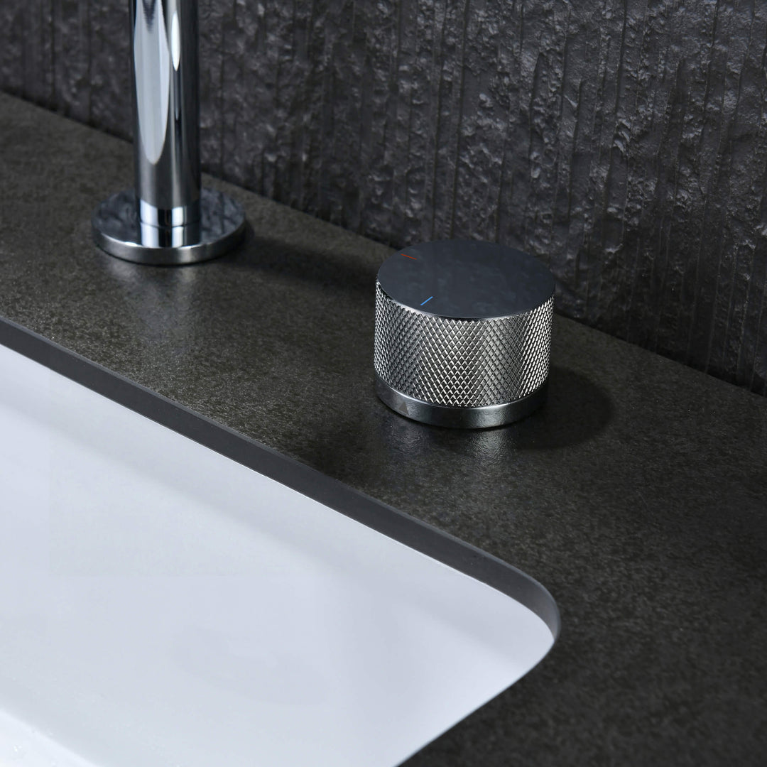 Verona Single-Handle 2-Hole Bathroom Faucet with Drain Assembly