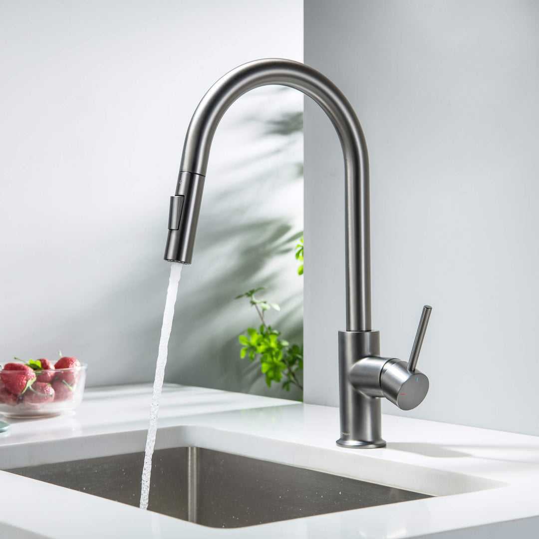 Halo Single-Handle Pull-Down Kitchen Faucet