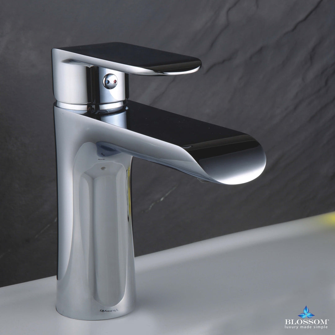 Single-Handle Single-Hole Bathroom Faucet in 111