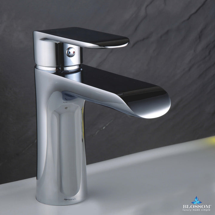 Single-Handle Single-Hole Bathroom Faucet in 111