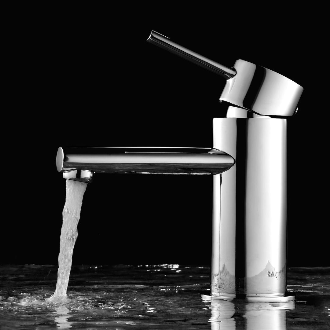 Single-Handle Single-Hole Bathroom Faucet in 113