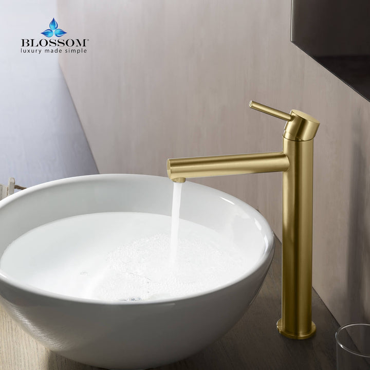 Single-Handle Single-Hole Bathroom Faucet in 117