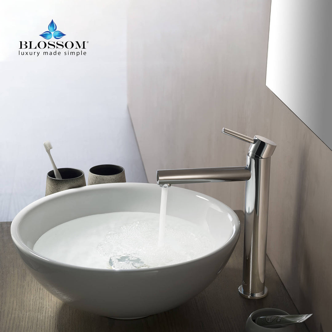 Single-Handle Single-Hole Bathroom Faucet in 117