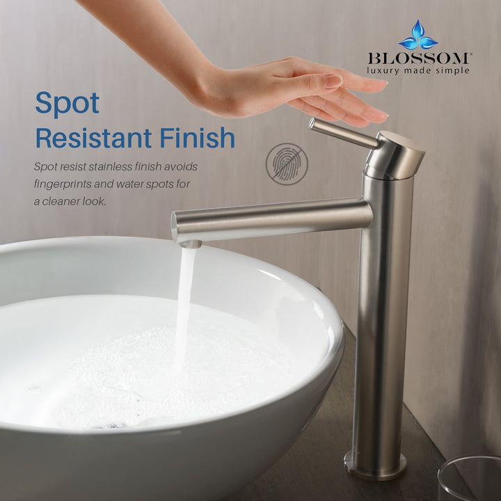 Single-Handle Single-Hole Bathroom Faucet in 117