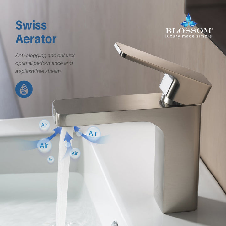 Single-Handle Single-Hole Bathroom Faucet in 118