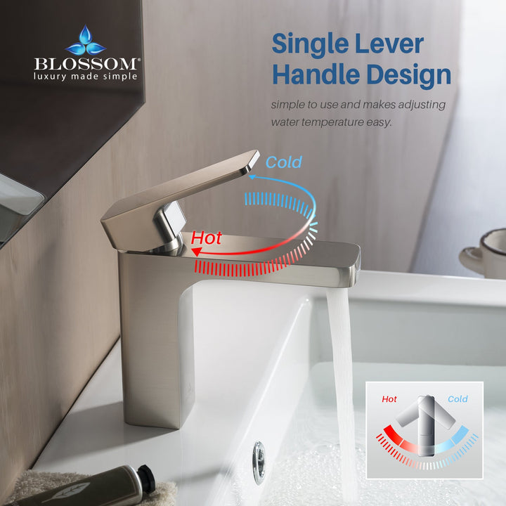 Single-Handle Single-Hole Bathroom Faucet in 118