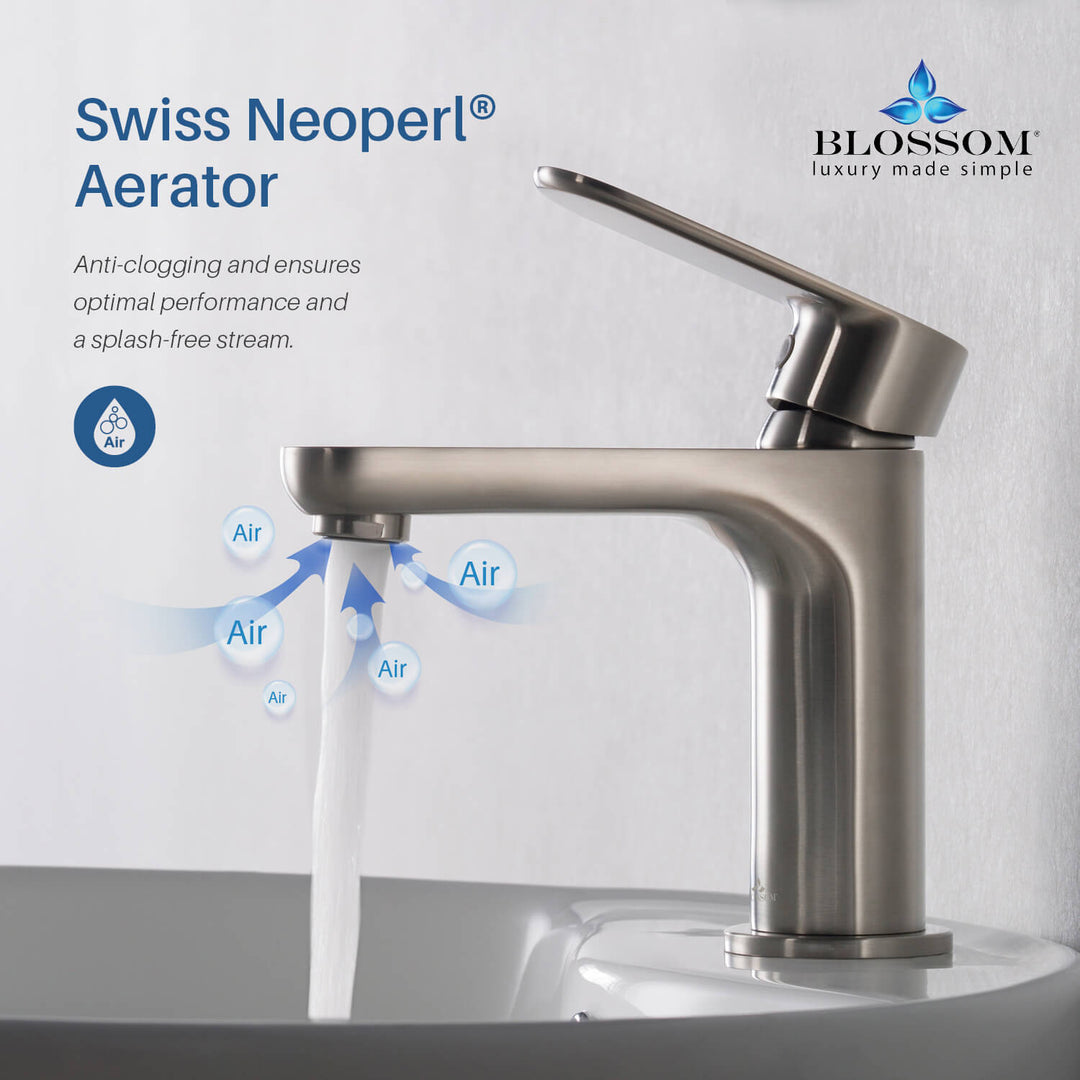 Single-Handle Single-Hole Bathroom Faucet in 119