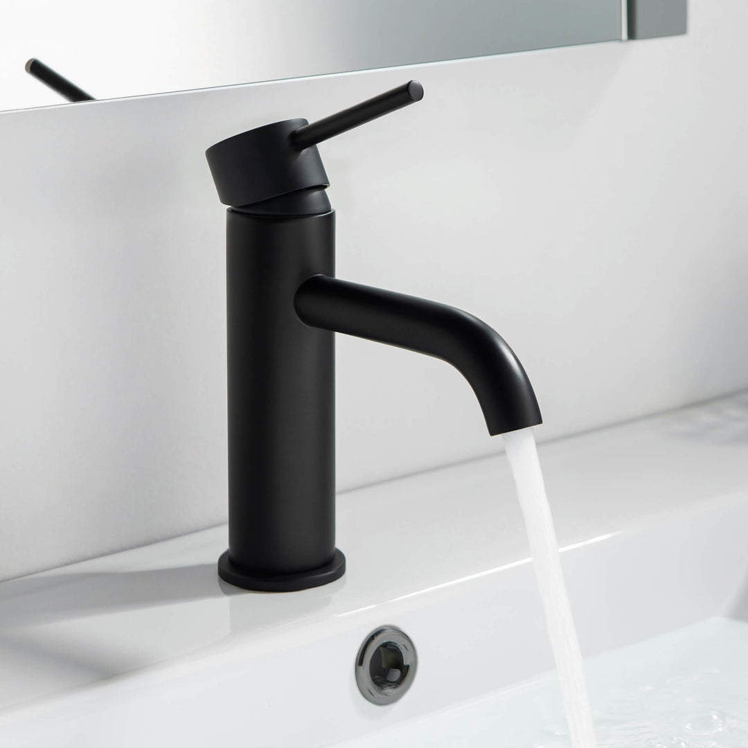 Value Collection Single-Handle Single-Hole Bathroom Faucet with Pop-Up Drain in F201