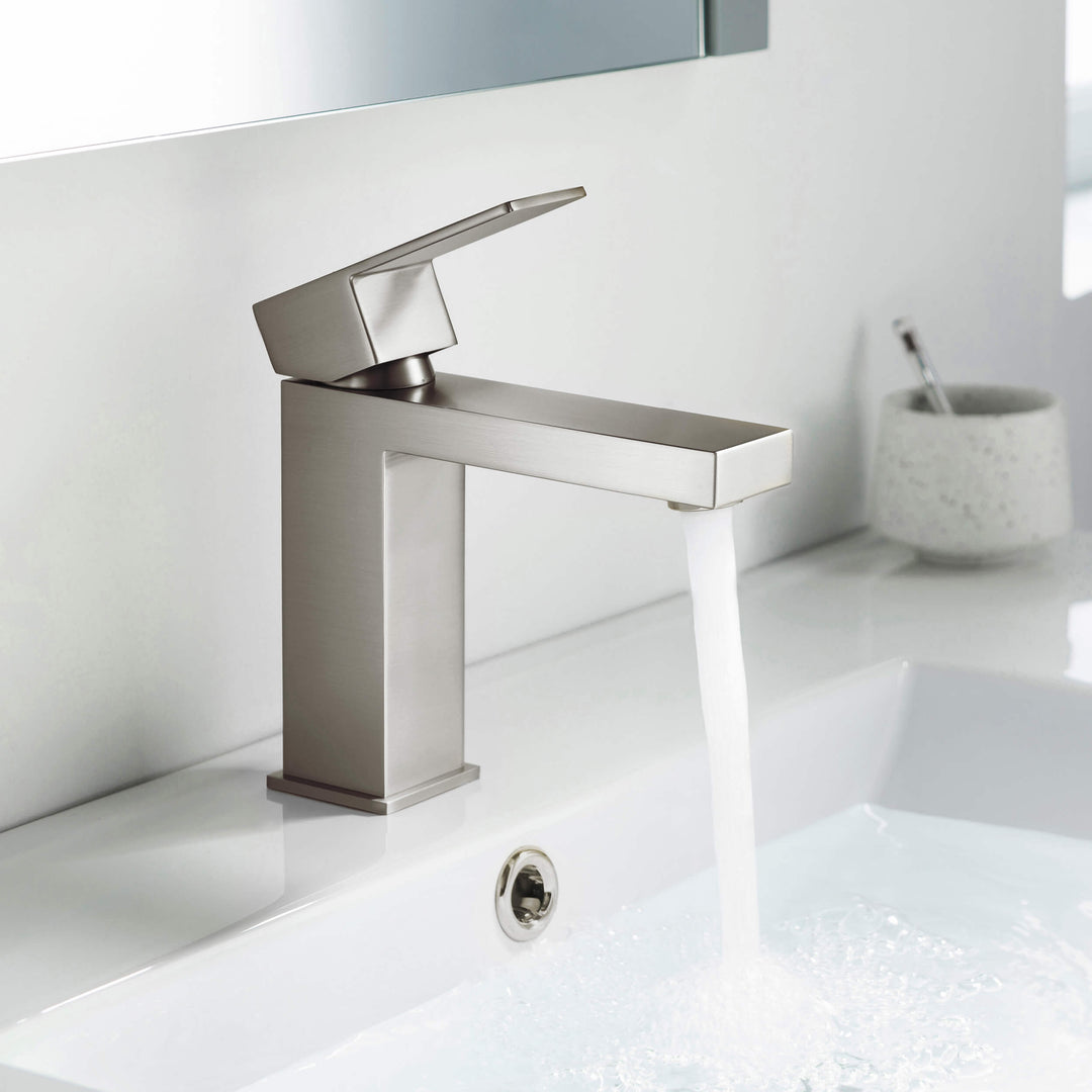 Value Collection Single-Handle Single-Hole Bathroom Faucet with Pop-Up Drain in F202