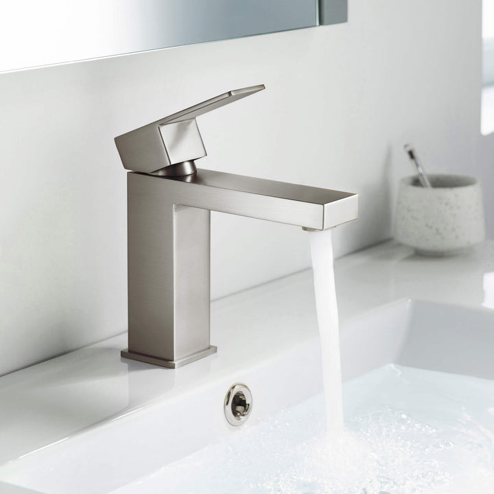 Value Collection Single-Handle Single-Hole Bathroom Faucet with Pop-Up Drain in F202