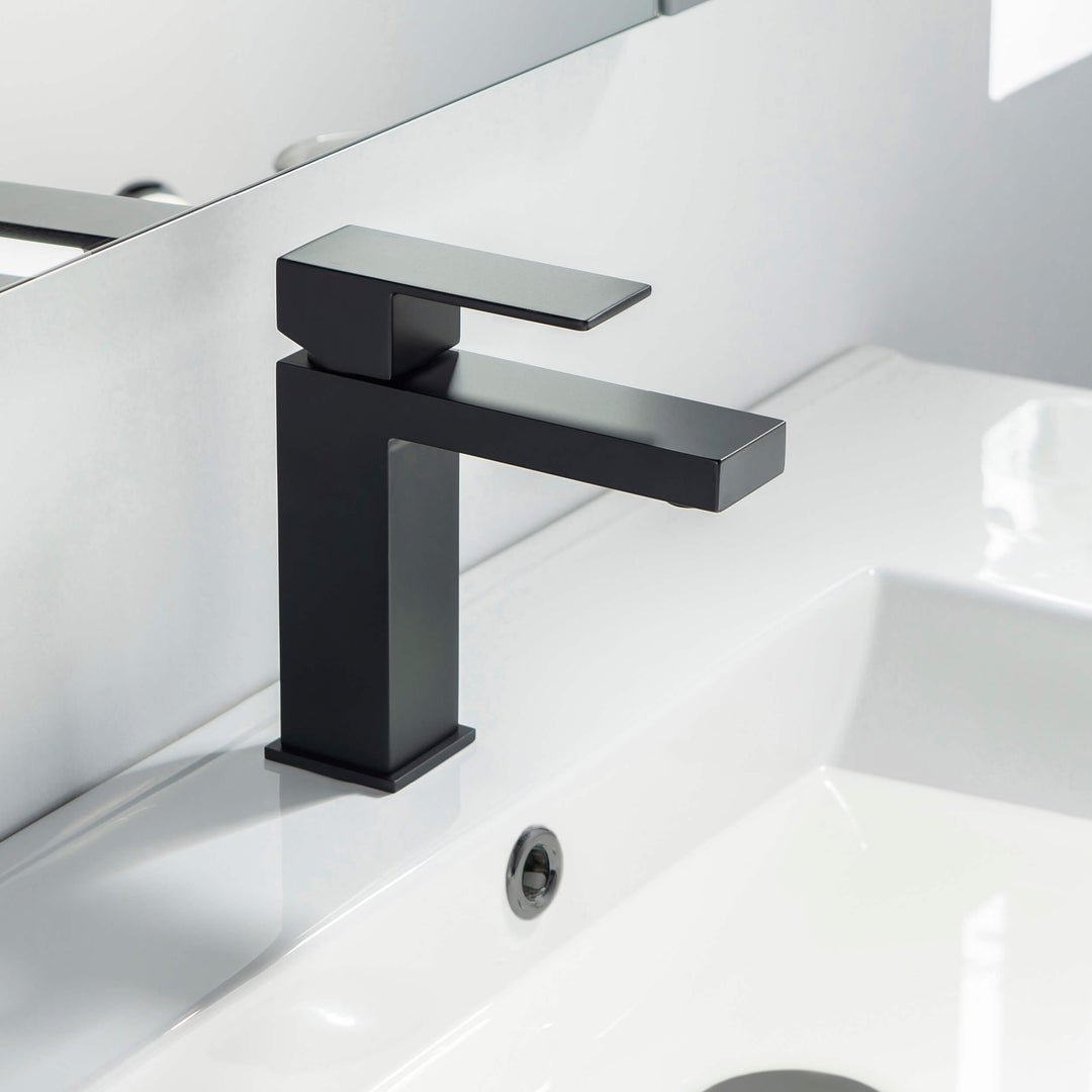 Value Collection Single-Handle Single-Hole Bathroom Faucet with Pop-Up Drain in F202