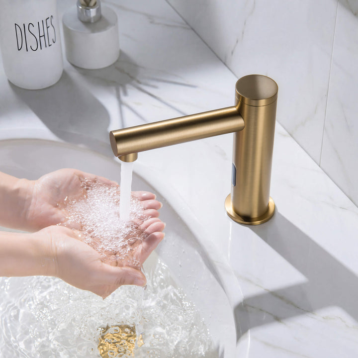 Halo Touchless Bathroom Faucet with Pop-Up Drain