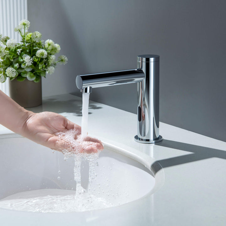Halo Touchless Bathroom Faucet with Pop-Up Drain