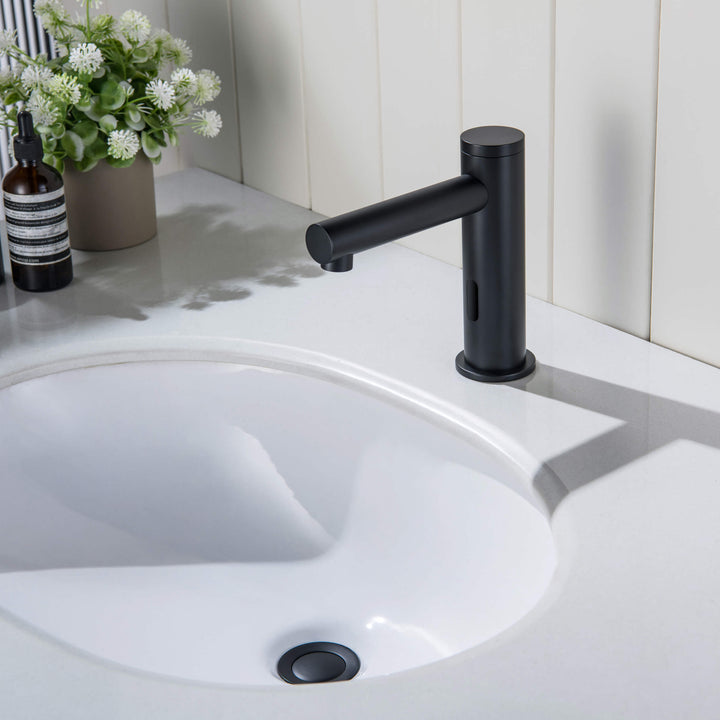Halo Touchless Bathroom Faucet with Pop-Up Drain