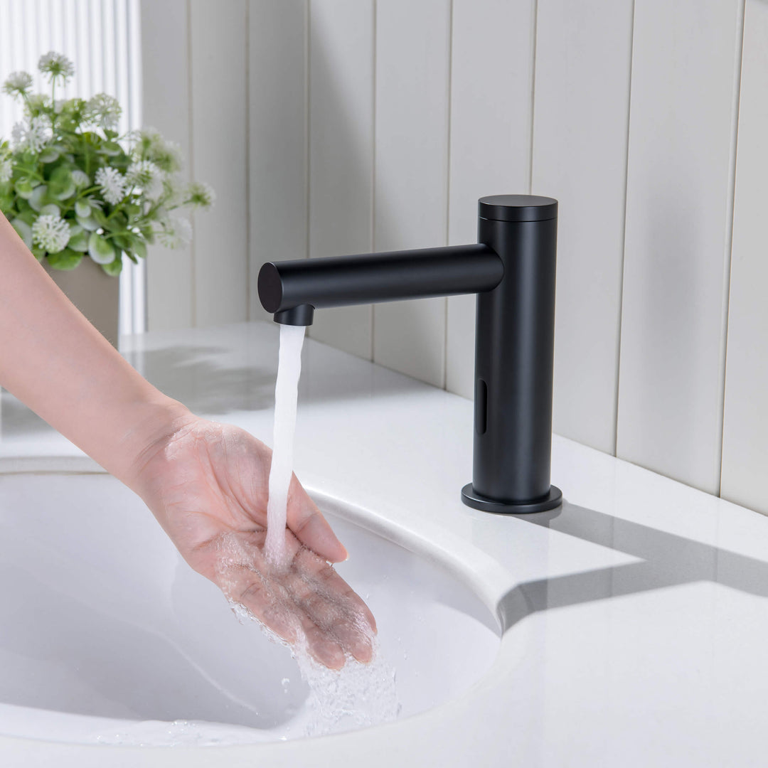 Halo Touchless Bathroom Faucet with Pop-Up Drain