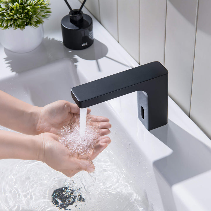 Fusion Touchless Bathroom Faucet with Pop-Up Drain