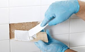 Pros and Cons of Tiling Your Bathroom Walls