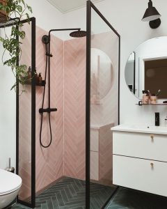 Small Luxury Bathroom